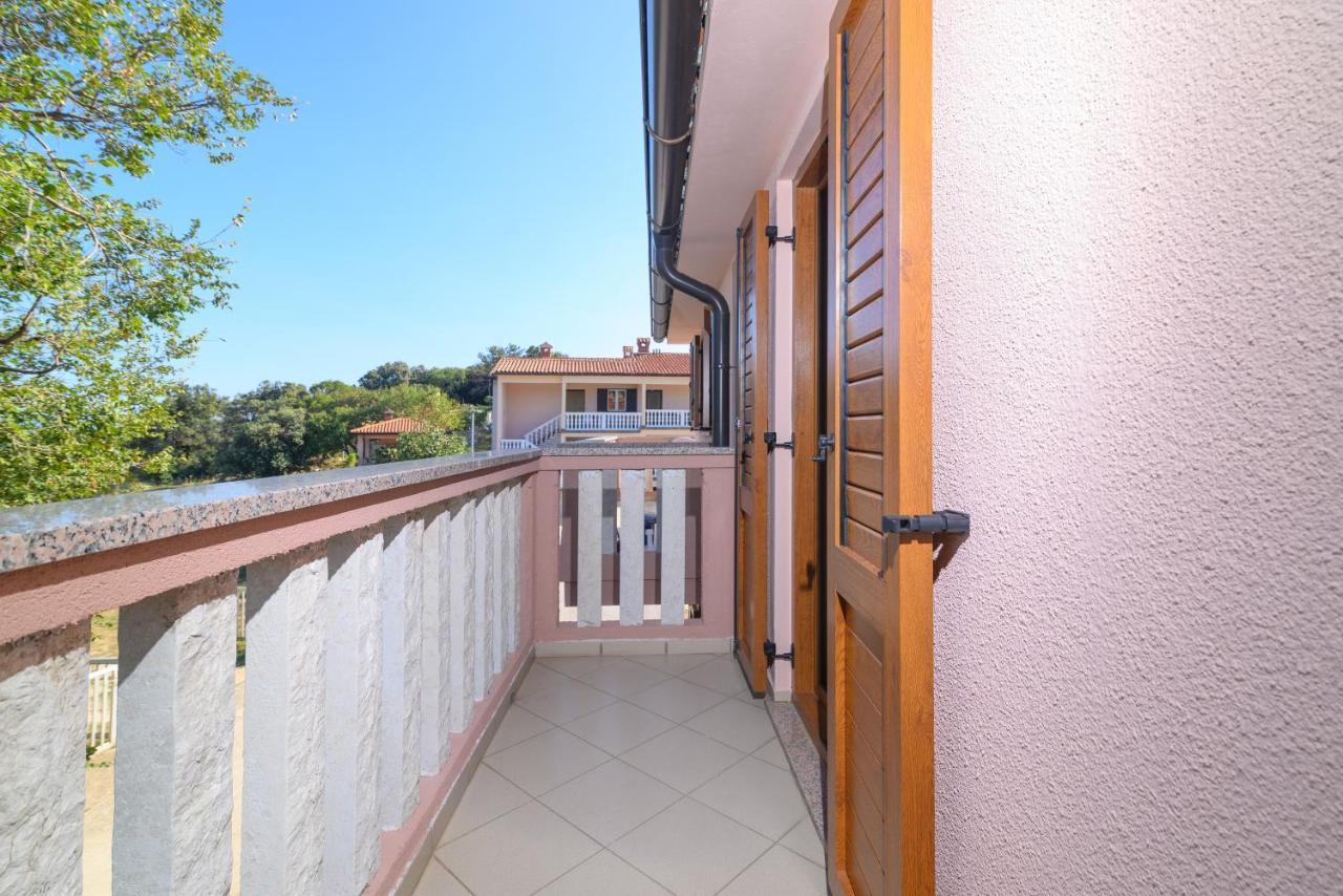 Apartments By The Sea Duga Luka - Prtlog, Labin - 2335 Bagian luar foto